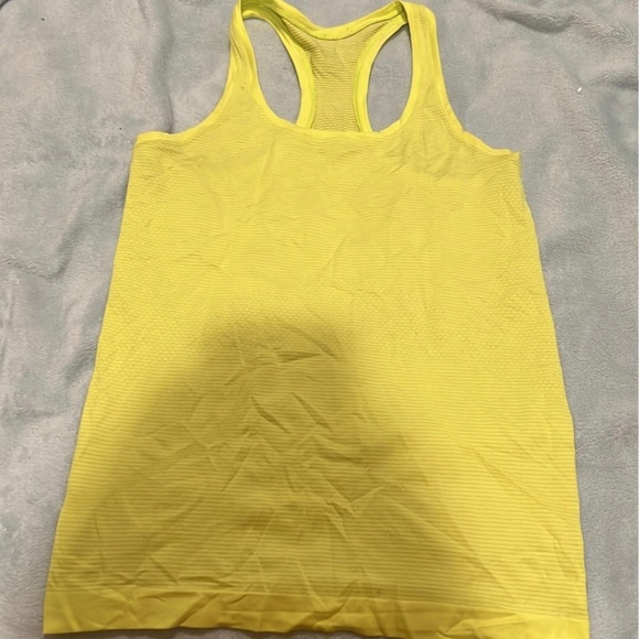 lululemon tank - Picture 2 of 2